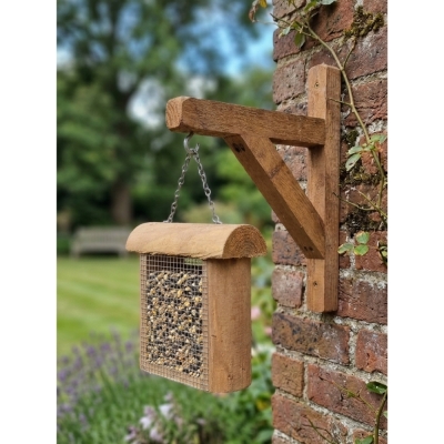 Vogelfutterstation Sparrow aus Nadelholz 7 x 19 x 19 cm